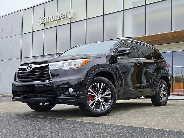 2016 TOYOTA Highlander