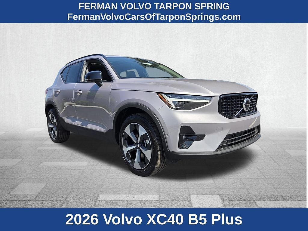 2026 VOLVO XC40