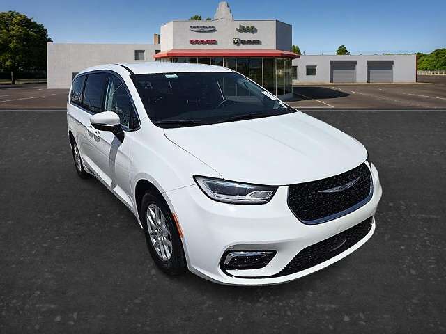 2023 CHRYSLER Pacifica