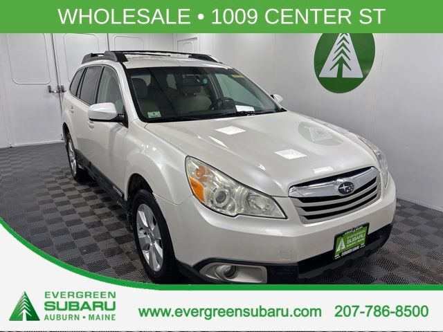 2011 SUBARU Outback
