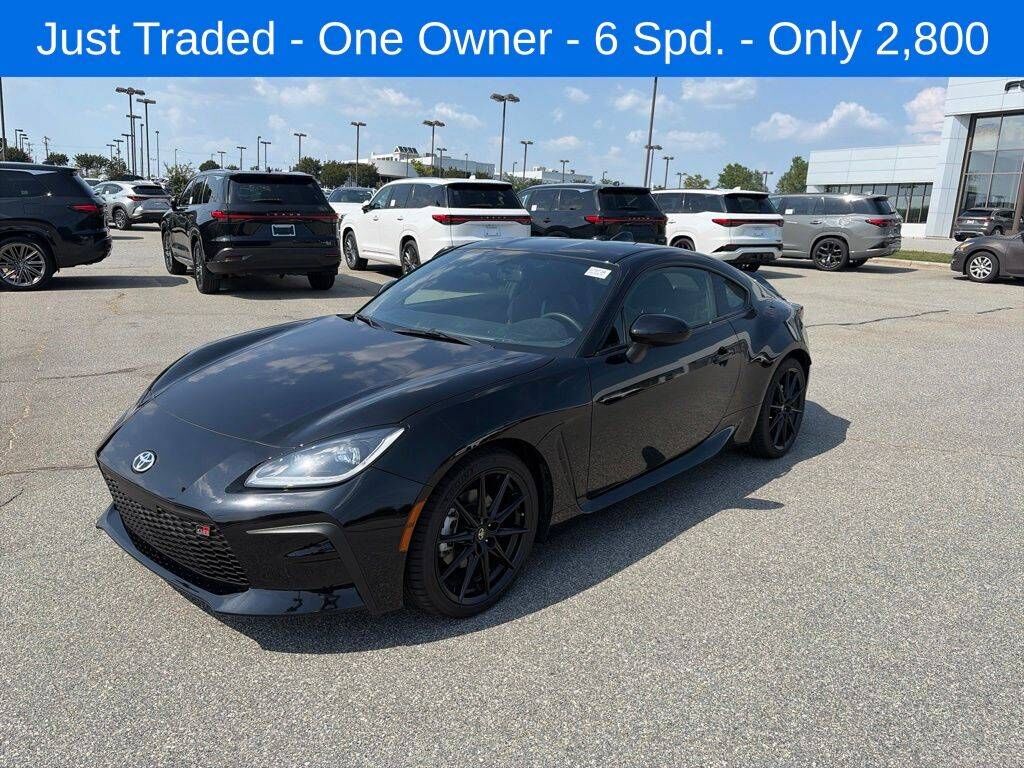 2025 TOYOTA GR86