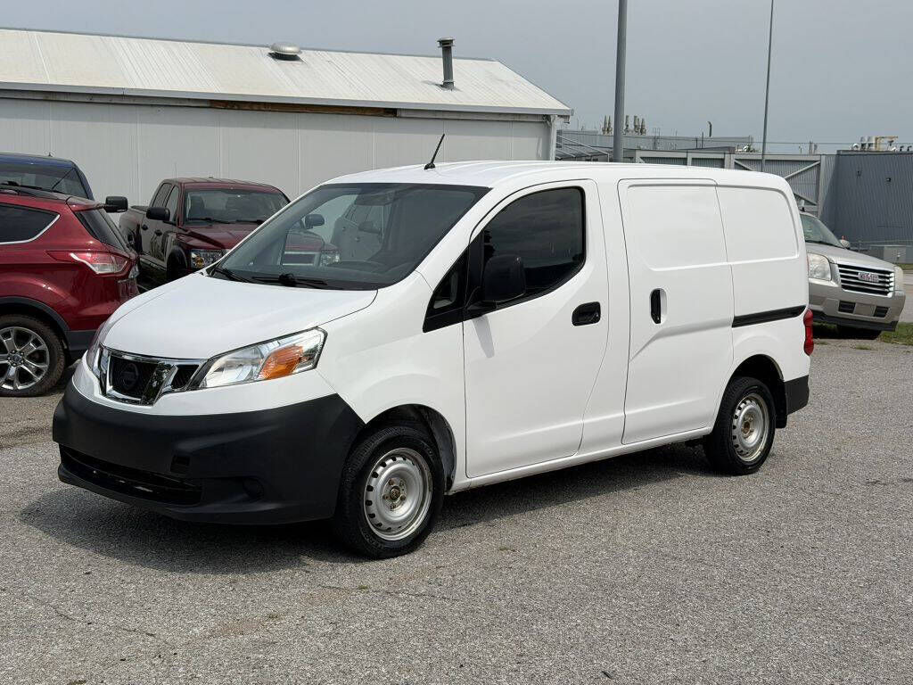 2016 NISSAN NV200