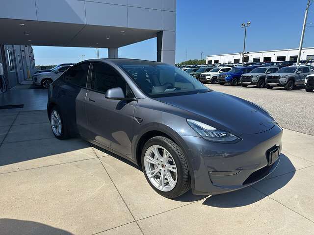 2021 TESLA Model Y
