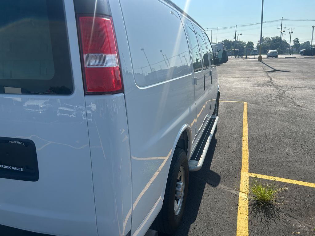 2025 GMC Savana