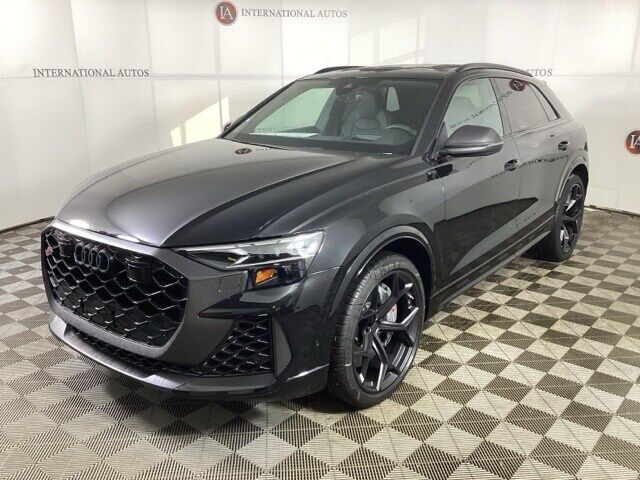 2026 AUDI RS Q8