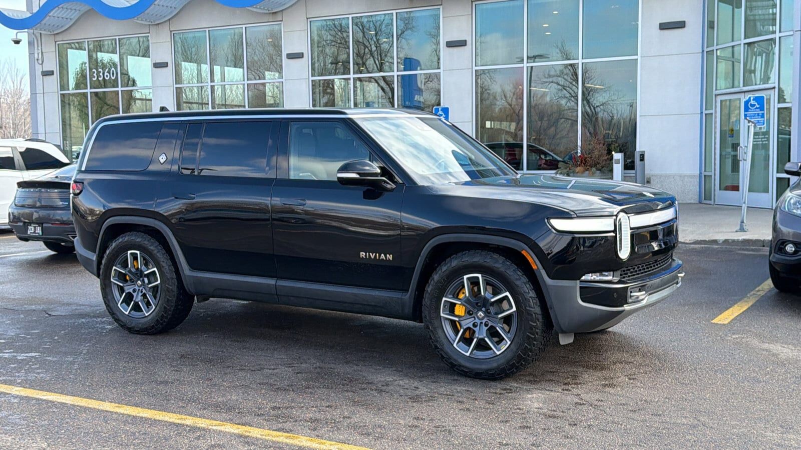 2022 RIVIAN R1S