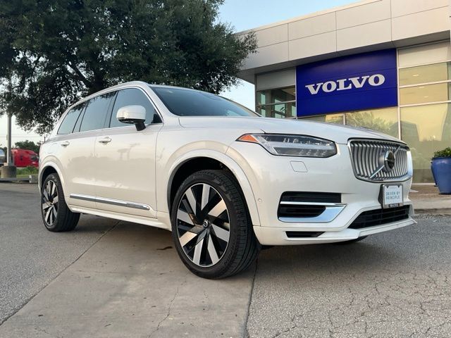 2024 VOLVO XC90