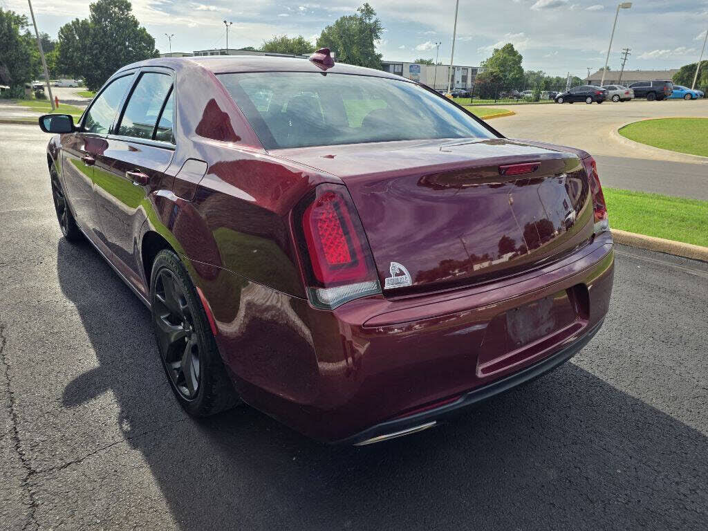 2021 CHRYSLER 300