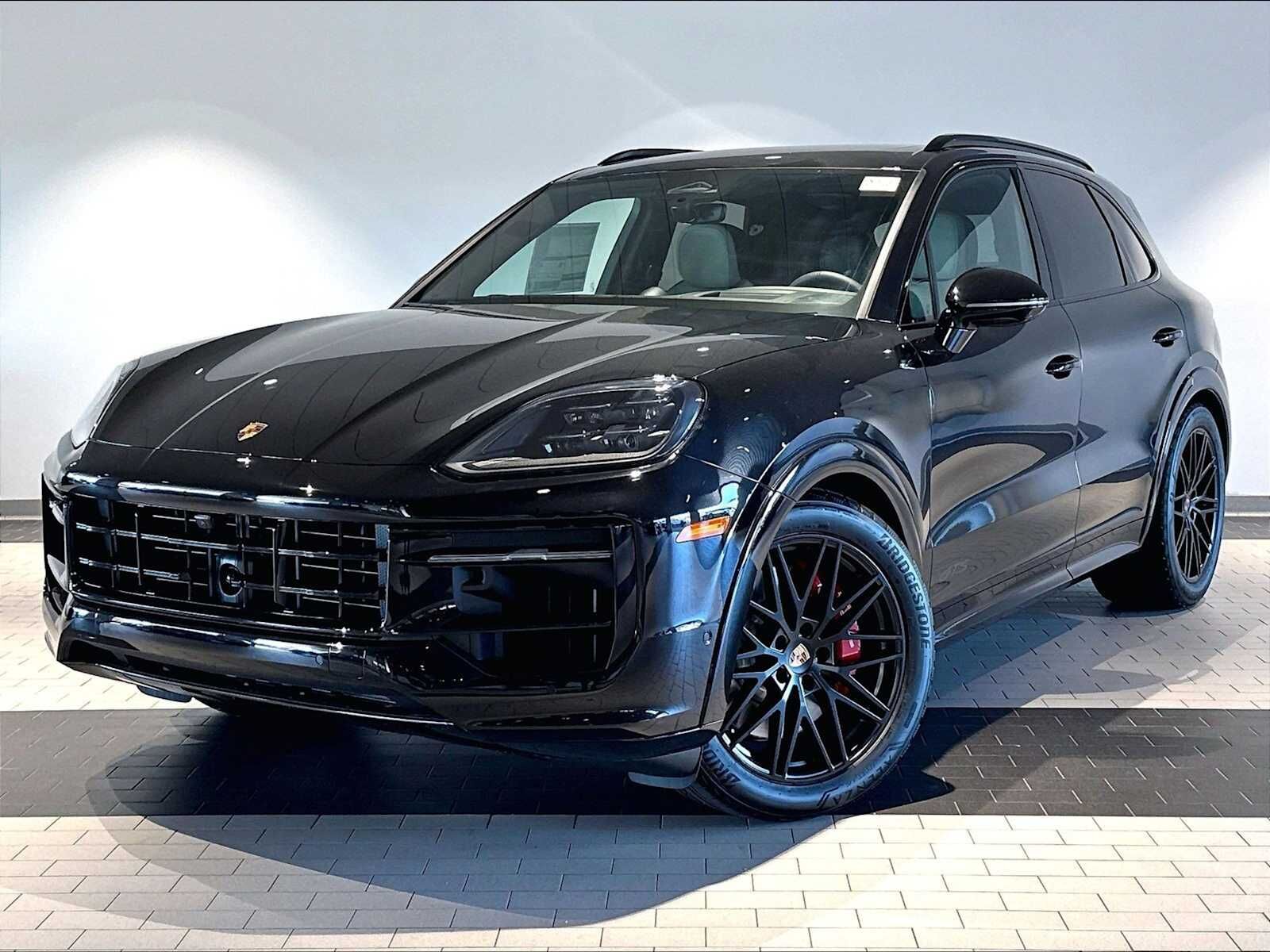 2026 PORSCHE Cayenne