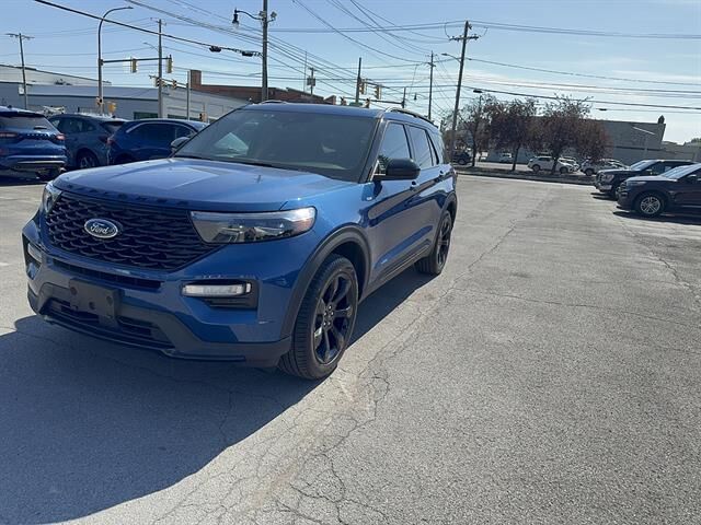 2023 FORD Explorer