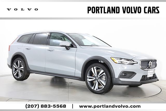 2026 VOLVO V60CC