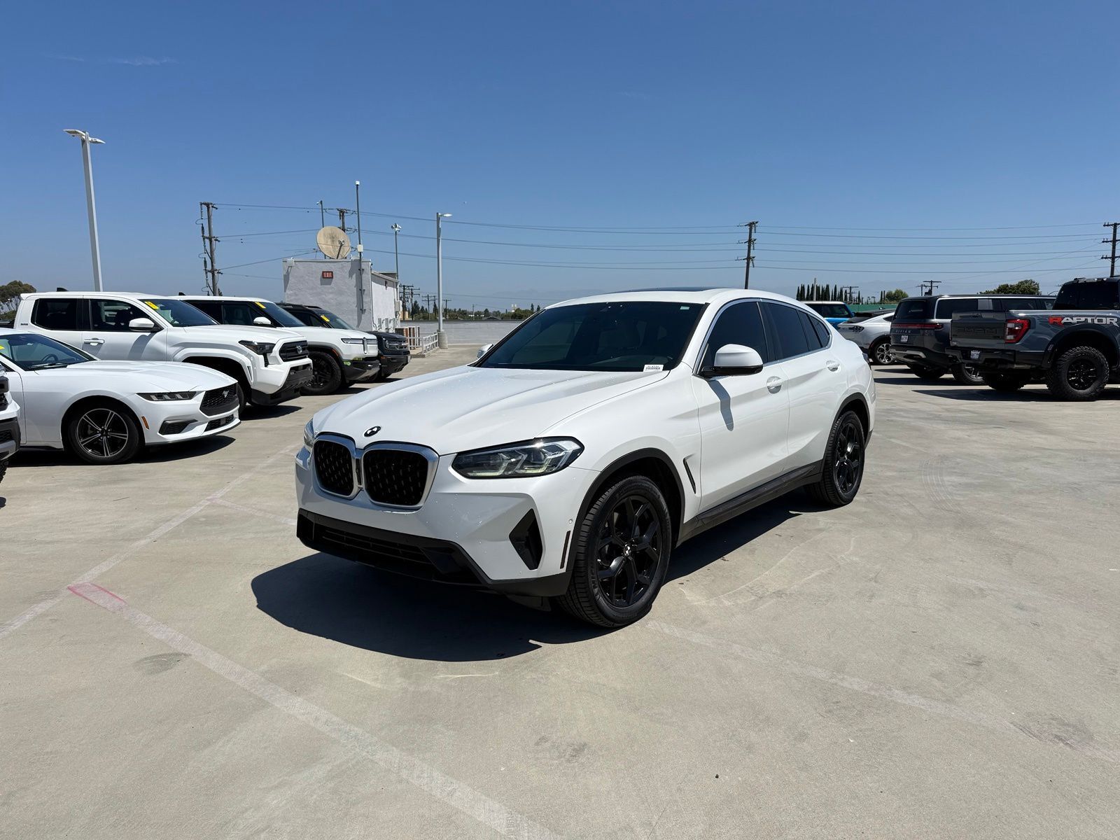 2022 BMW X4