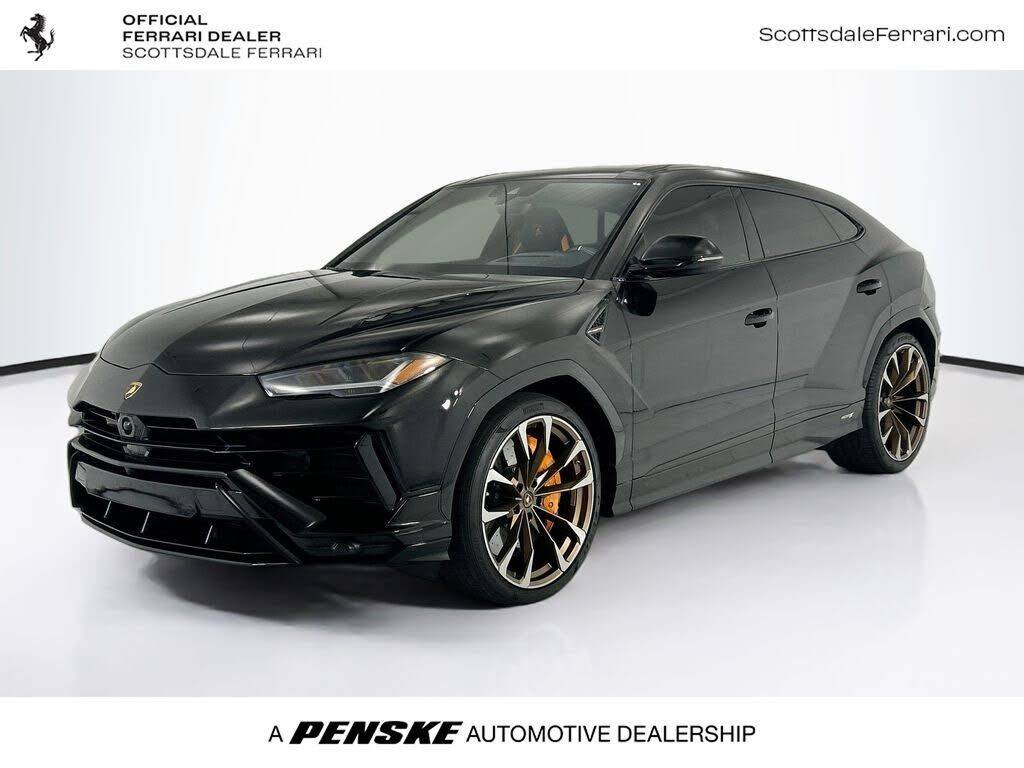 2023 LAMBORGHINI URUS