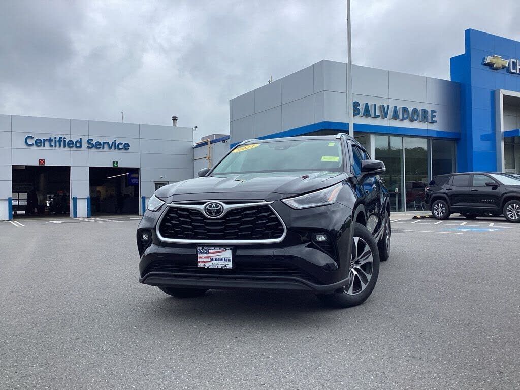 2021 TOYOTA Highlander