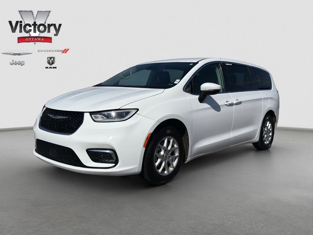 2023 CHRYSLER Pacifica