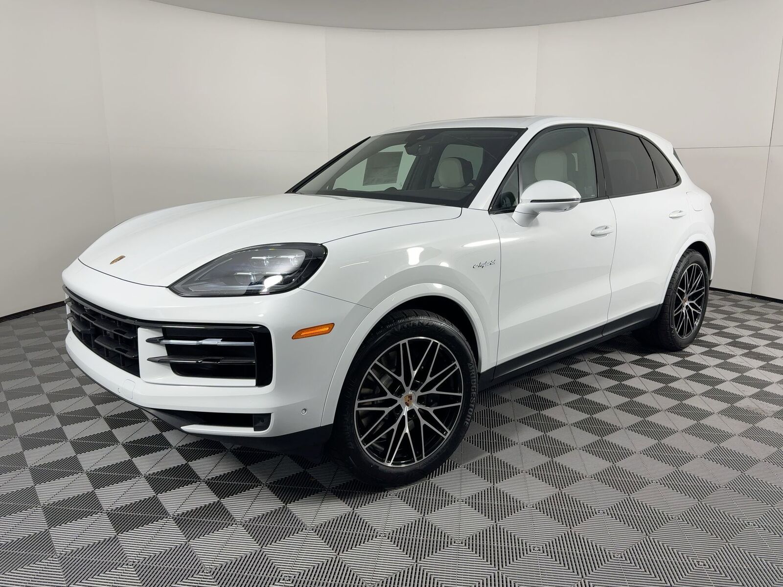 2026 PORSCHE Cayenne