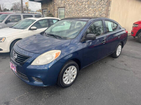 2012 NISSAN Versa