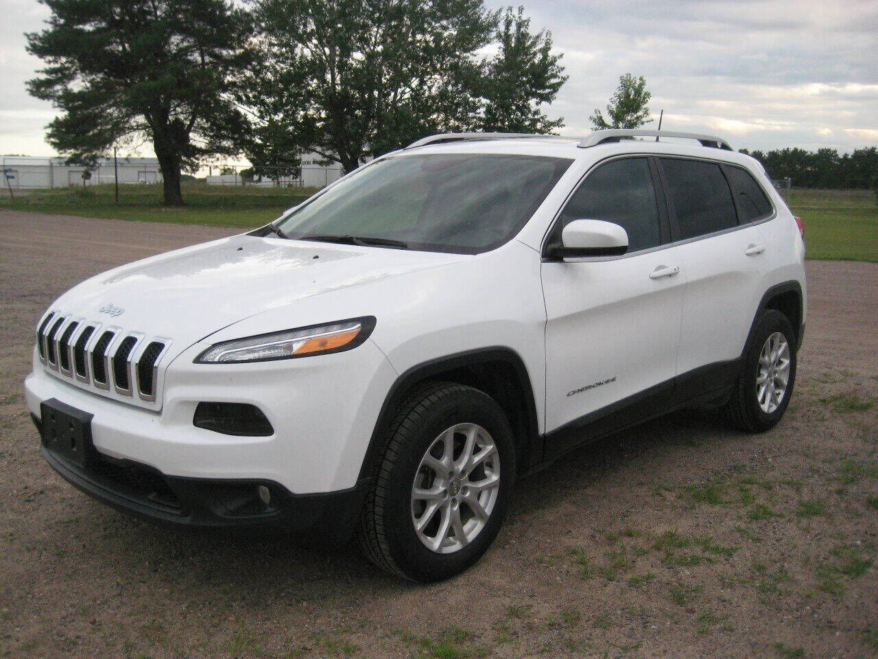 2017 JEEP Cherokee
