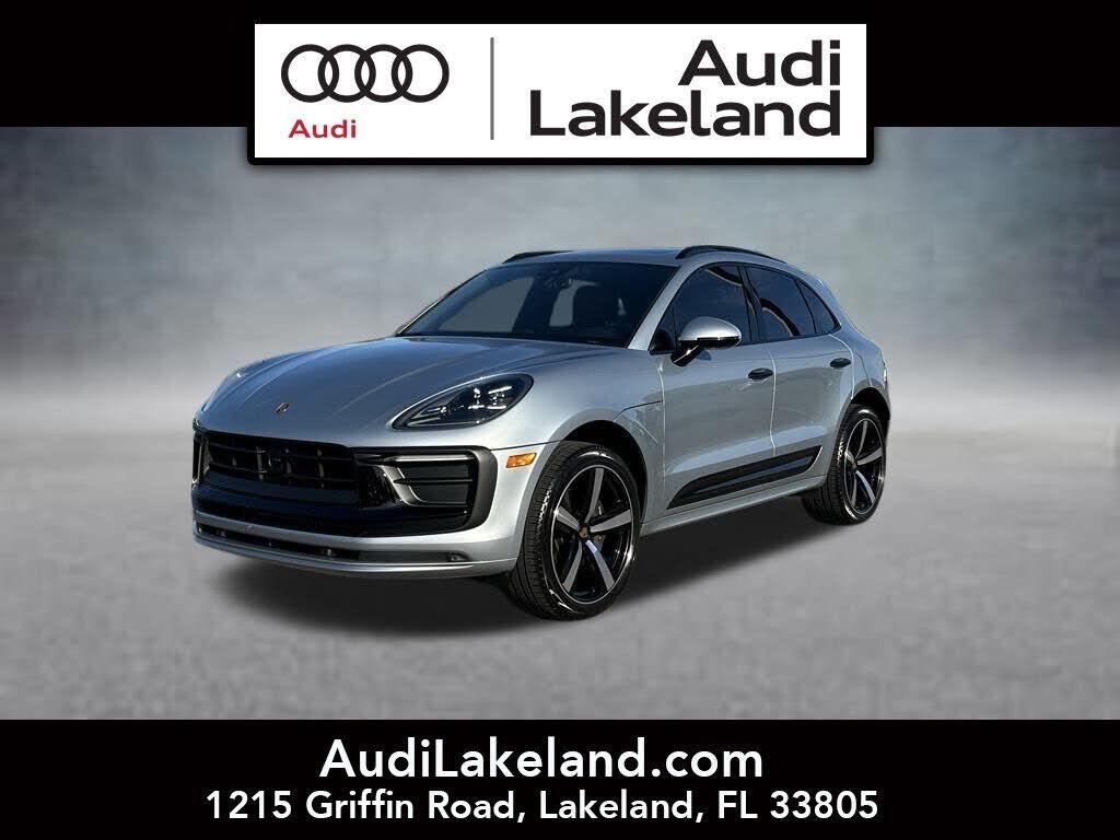 2024 PORSCHE Macan