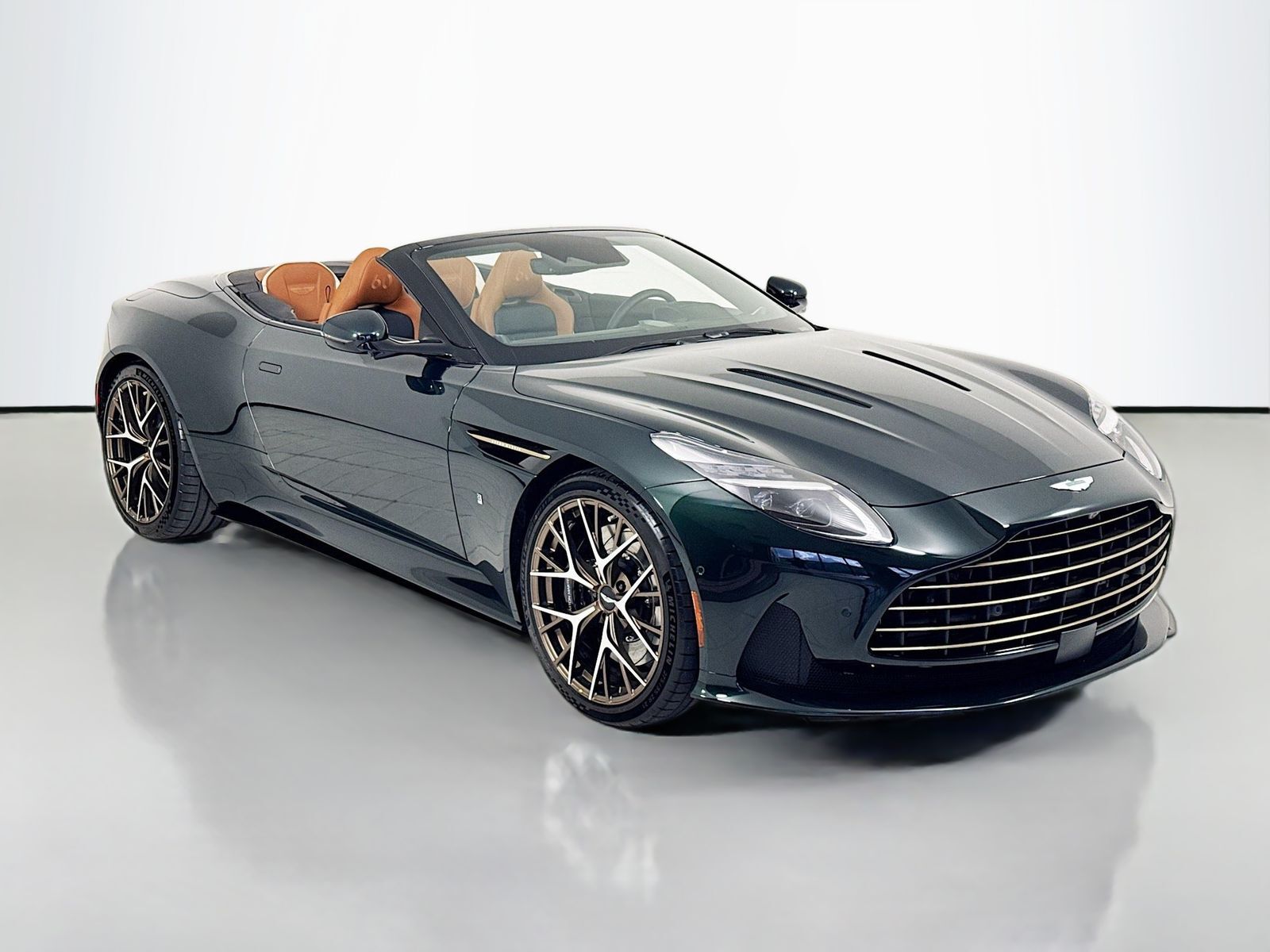 2026 ASTON MARTIN DB12