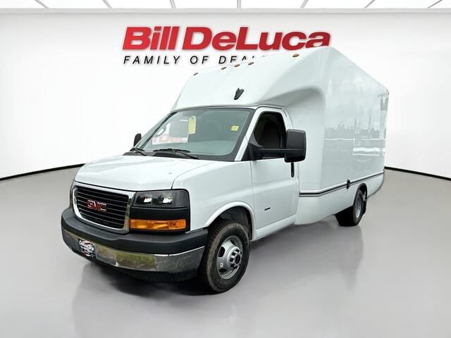 2025 GMC Savana