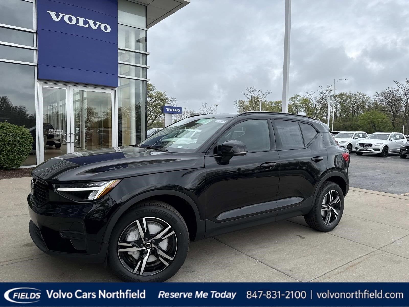 2026 VOLVO XC40