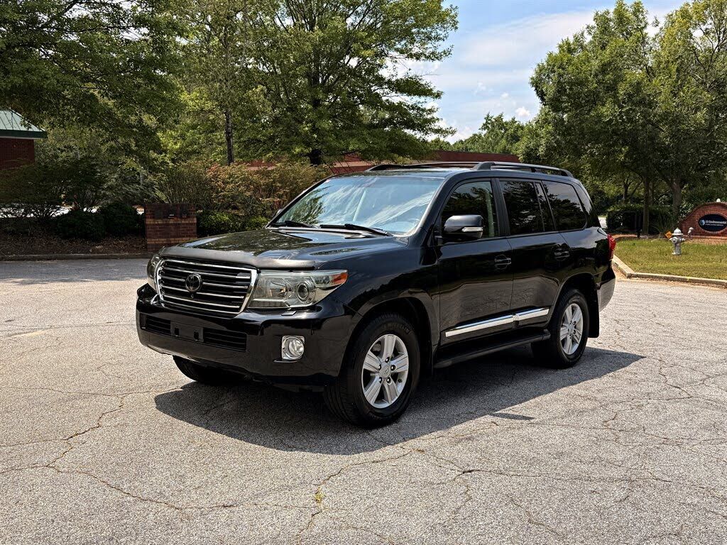 2013 TOYOTA Land Cruiser