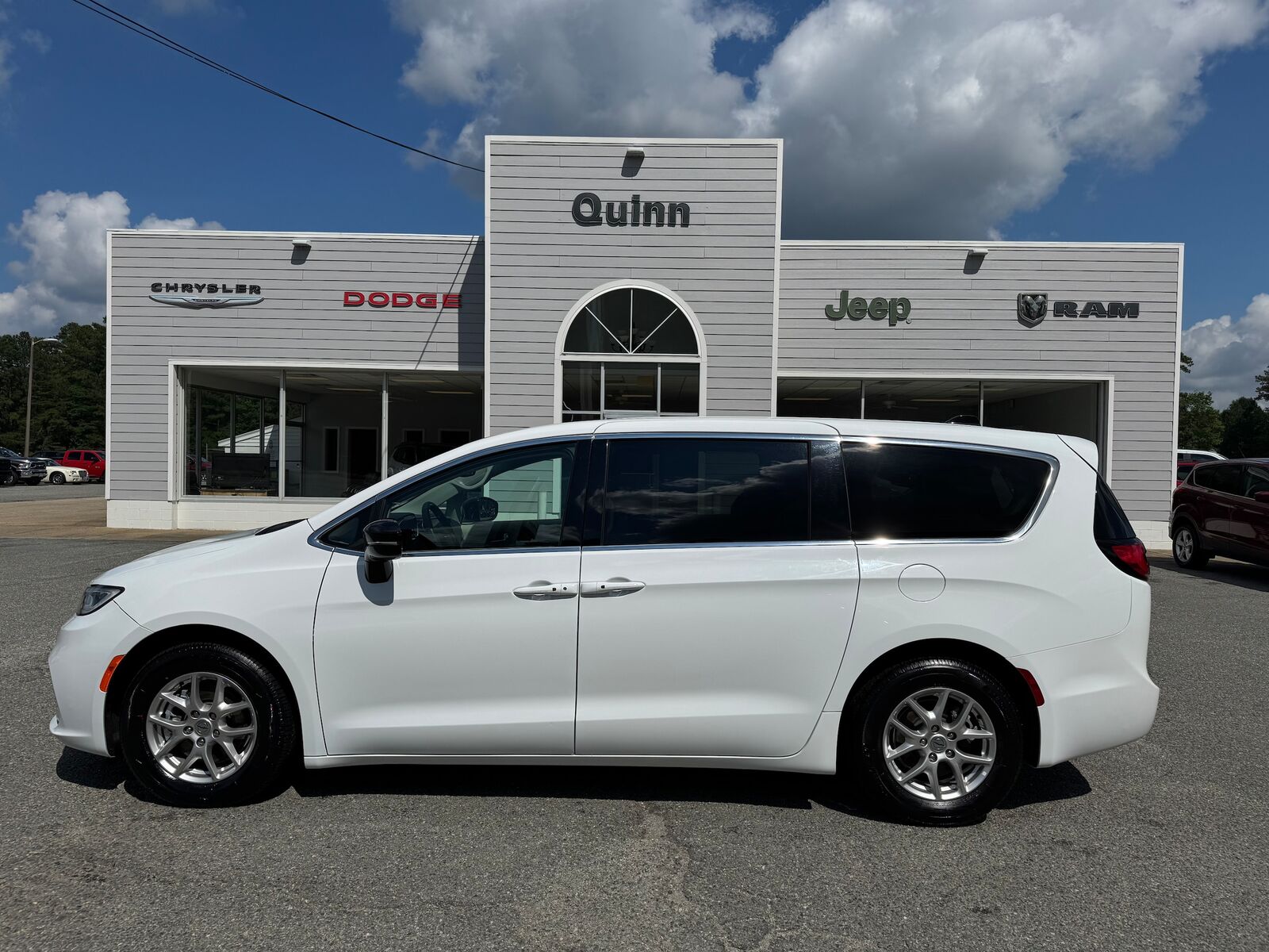 2024 CHRYSLER Pacifica