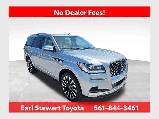 2022 LINCOLN Navigator