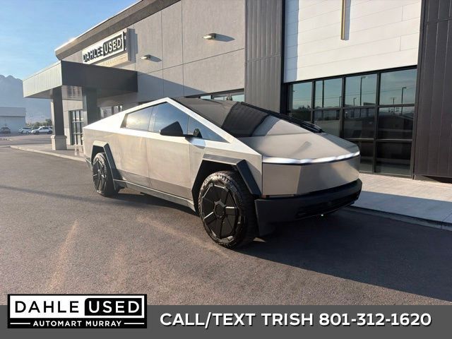 2024 TESLA Cybertruck