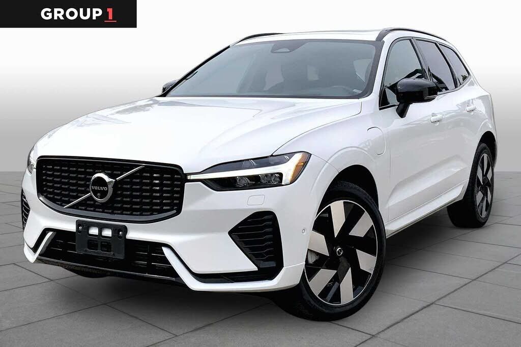2025 VOLVO XC60