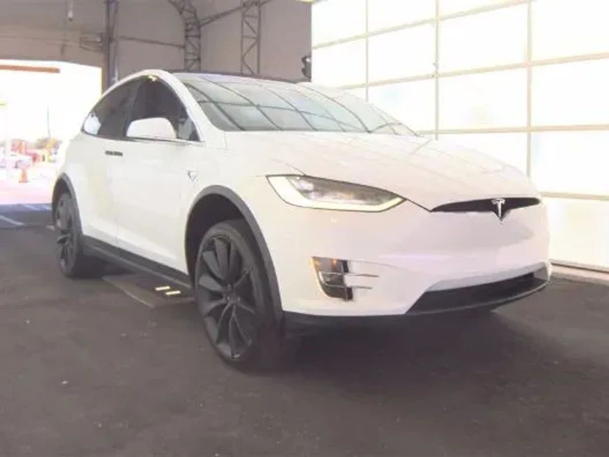 2018 TESLA Model X