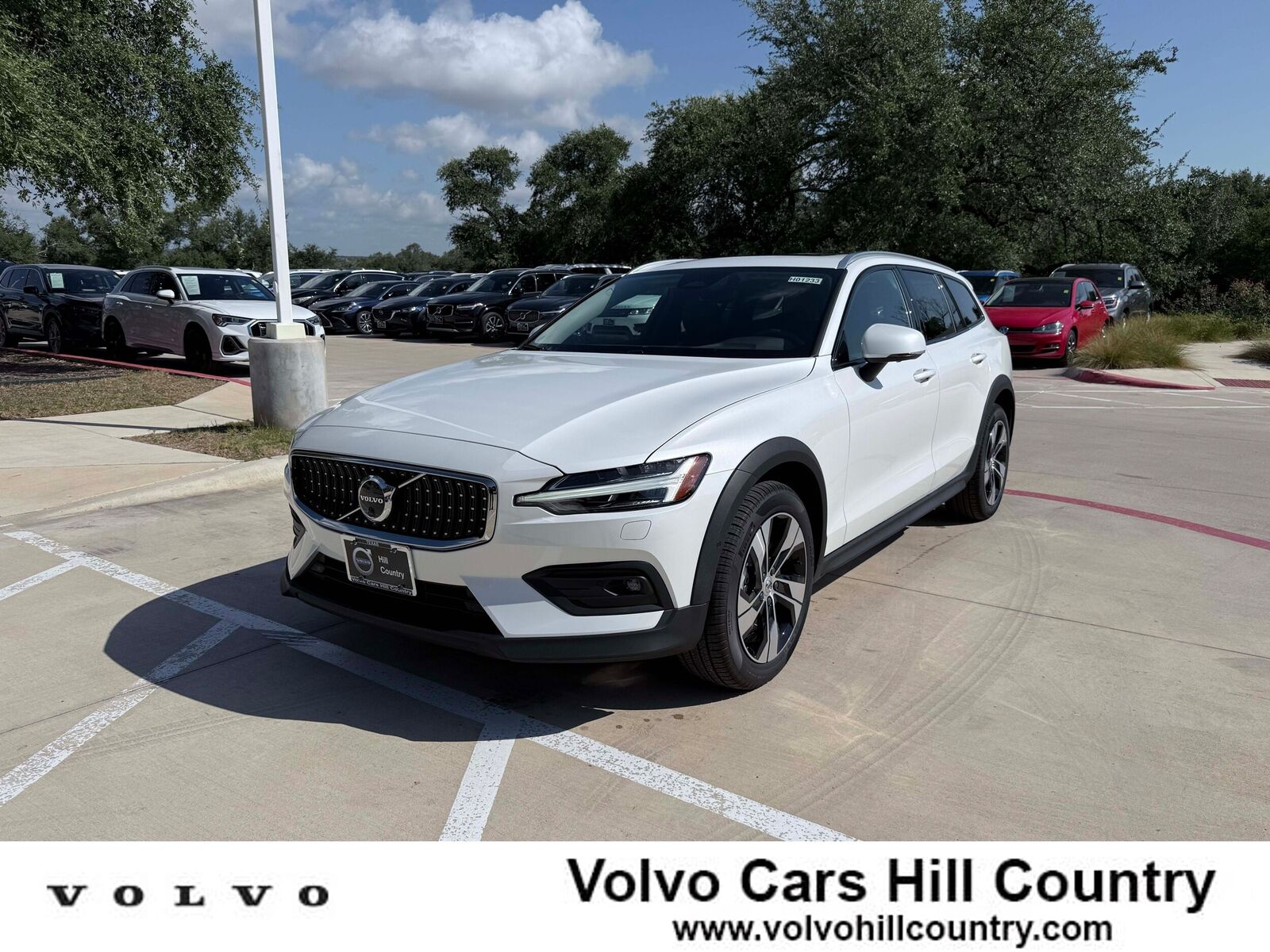2026 VOLVO V60CC