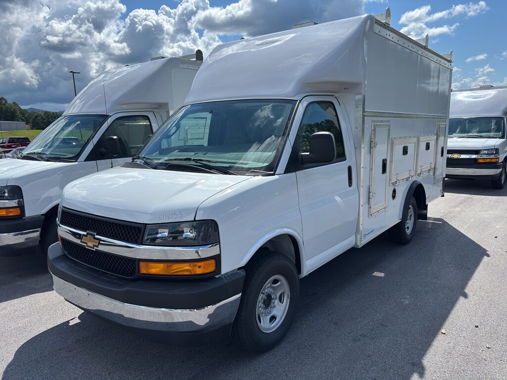 2025 CHEVROLET Express