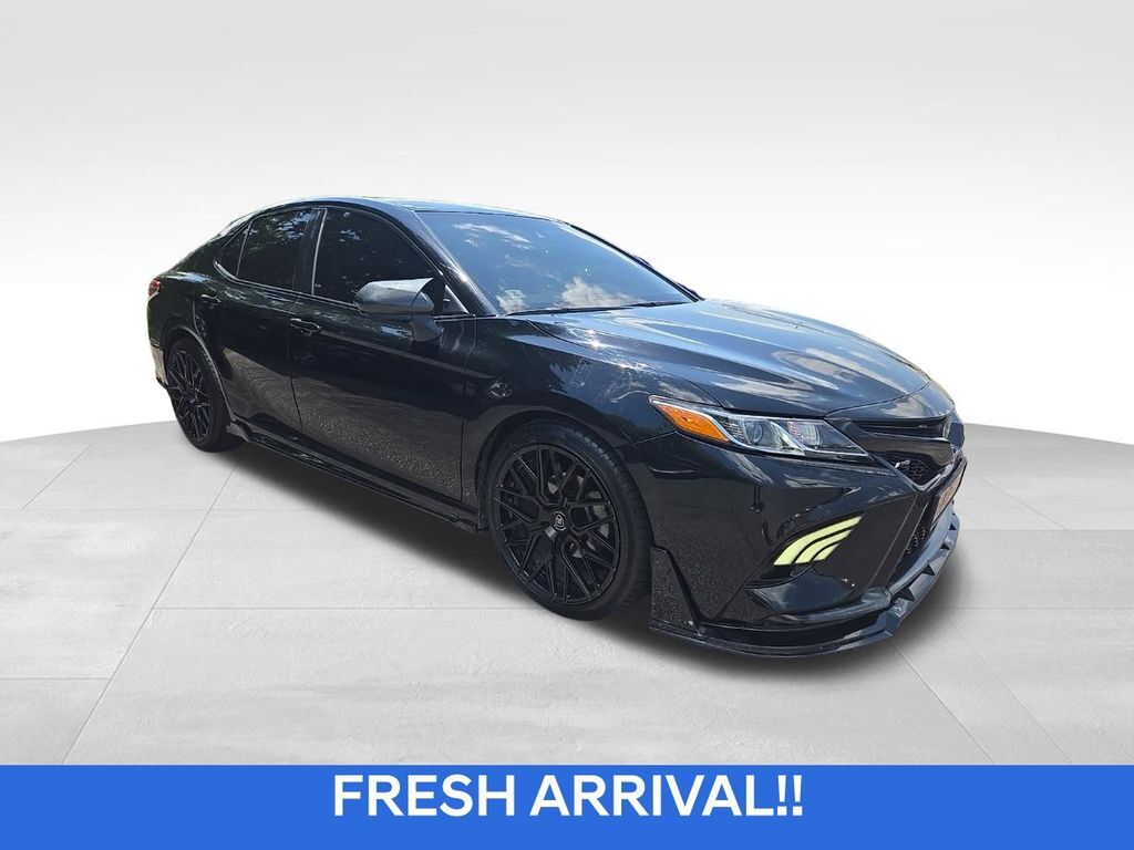 2018 TOYOTA Camry