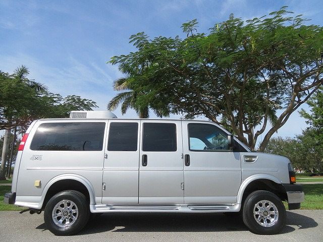 2017 GMC Savana