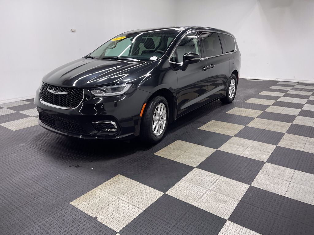2023 CHRYSLER Pacifica