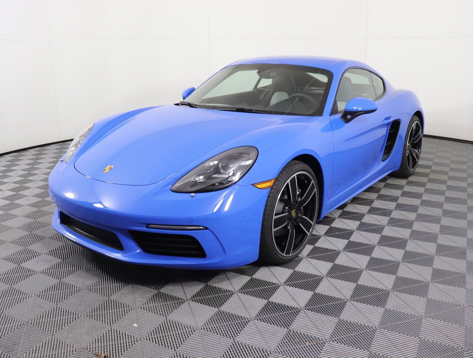 2025 PORSCHE 718