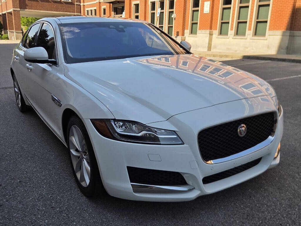 2017 JAGUAR XF