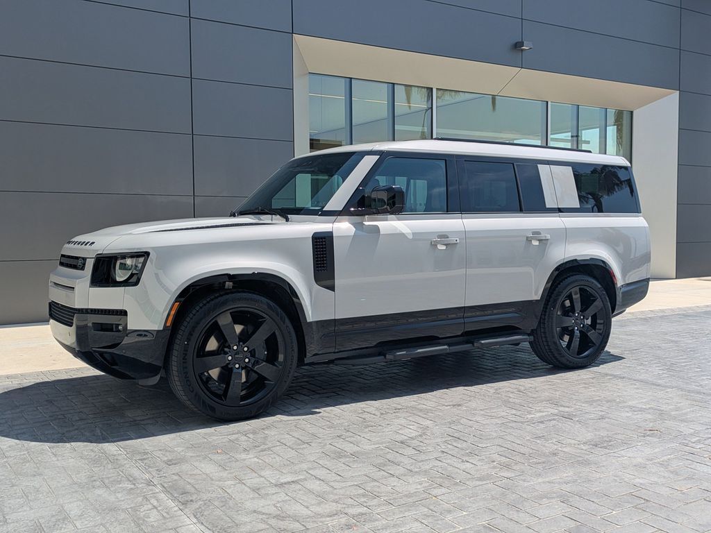 2026 LAND ROVER Defender