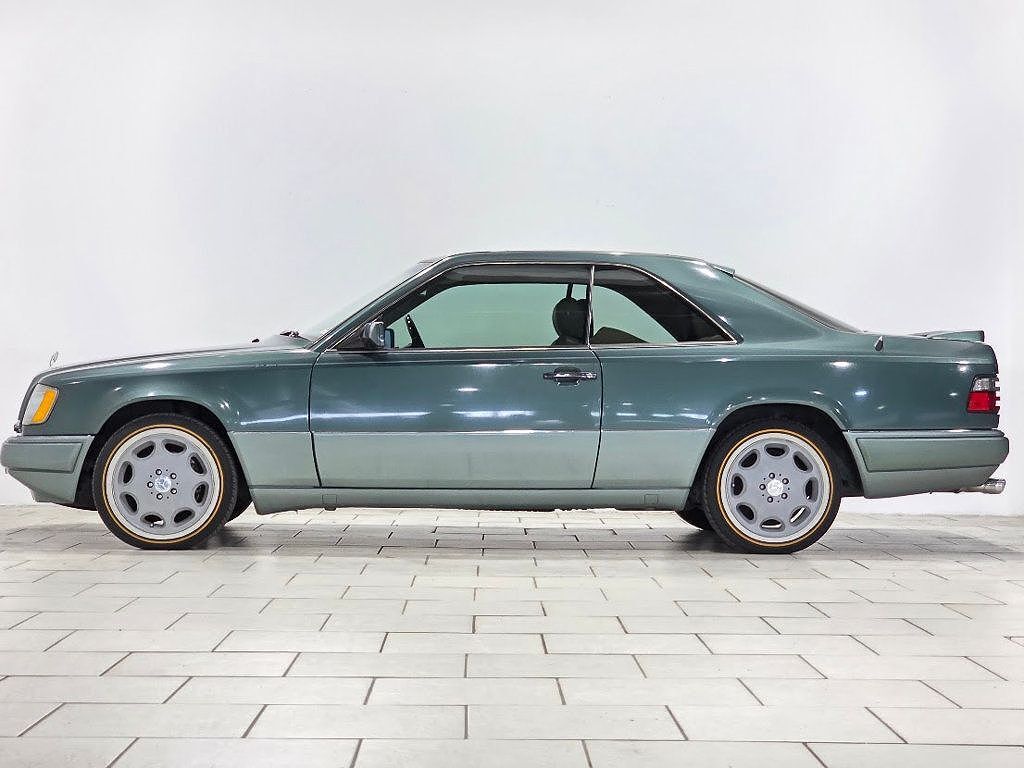 1994 MERCEDES-BENZ E-Class
