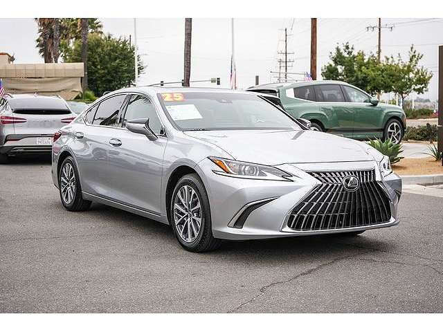 2025 LEXUS ES