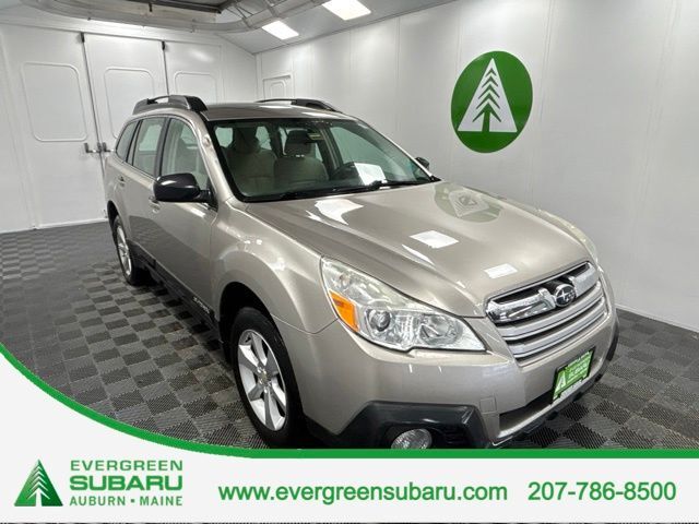 2014 SUBARU Outback