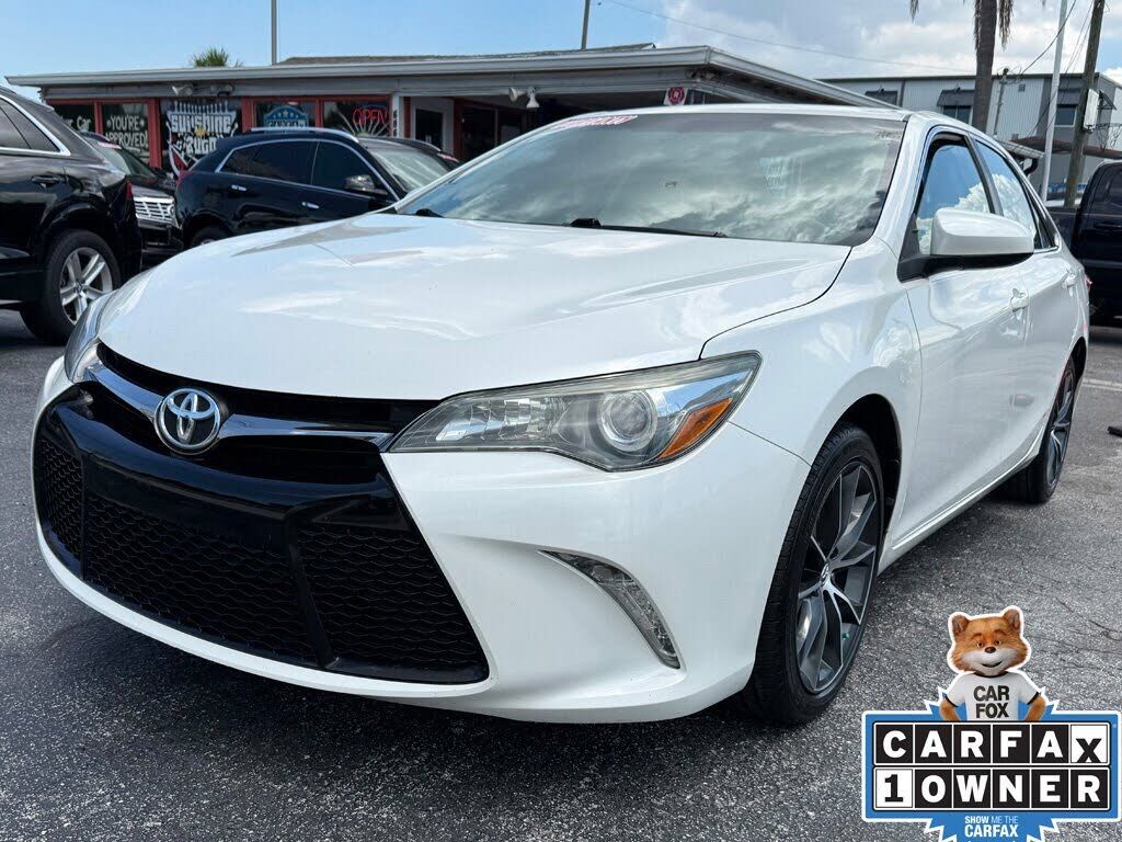 2015 TOYOTA Camry