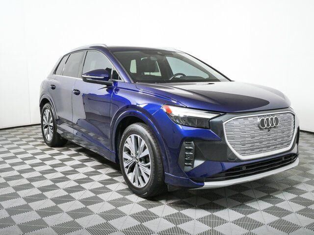 2023 AUDI Q4