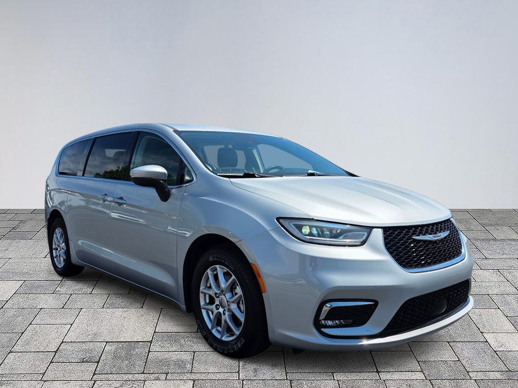 2023 CHRYSLER Pacifica