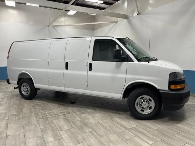 2026 CHEVROLET Express