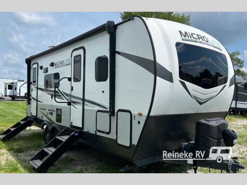 2022 FOREST RIVER Flagstaff Lite Weight Trailers