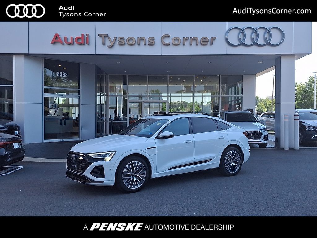 2024 AUDI Q8