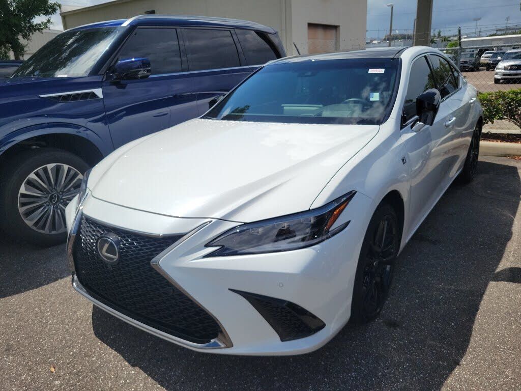 2024 LEXUS ES